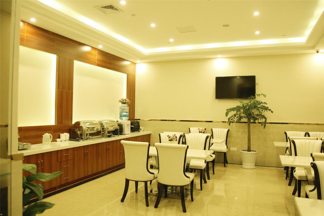 Greentree Changping District Nankou Town Train Station Shell Hotel Beijing