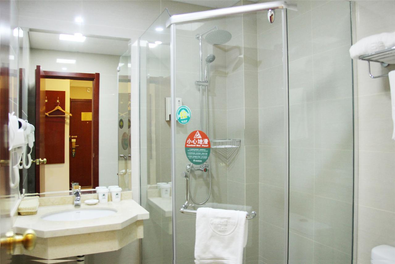 Greentree Changping District Nankou Town Train Station Shell Hotel 2*